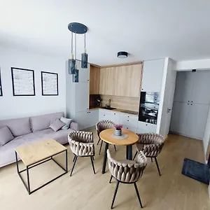 https://nowe-mieszkanie-krakow-bezplatny-parking.krakowhotelspoland.com