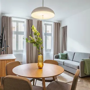 4* Apartahotel H7 Palace